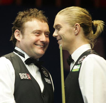 尽管面临强 尽管面临强